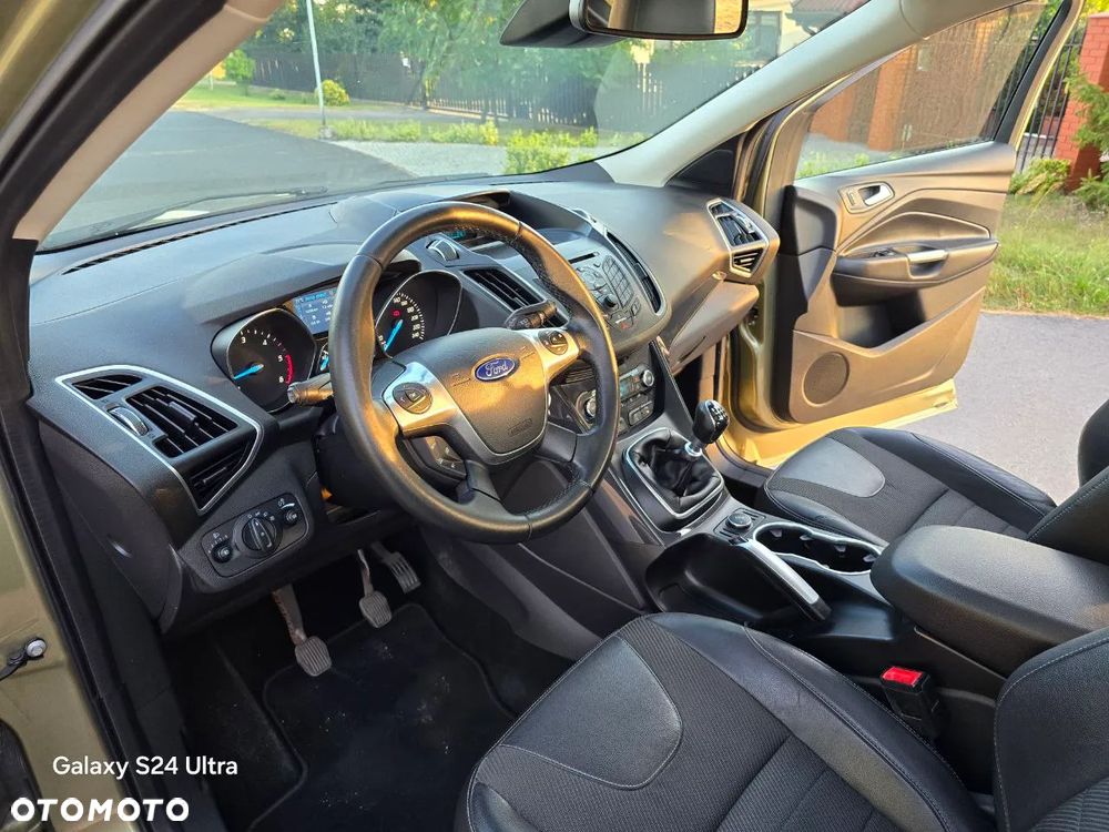 Ford Kuga 2.0 TDCi 4WD Titanium - 24