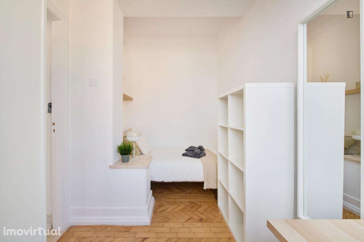 Quarto - localizado em Entrecampos Lisbon - Grande imagem: 2/38