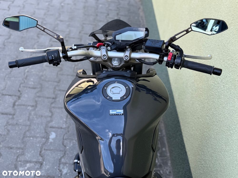 Yamaha MT - 37