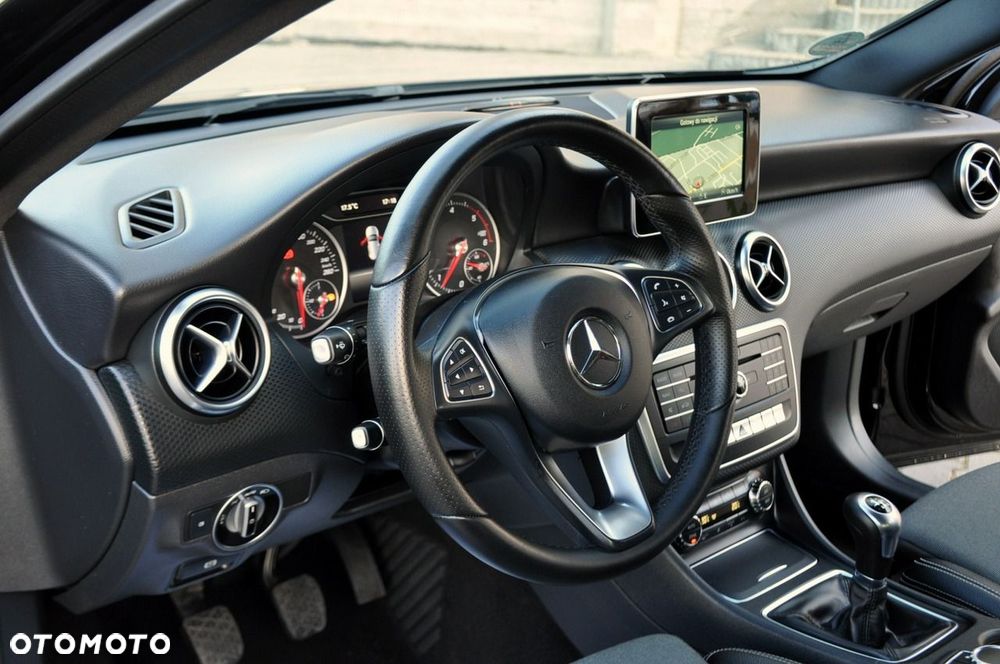 Mercedes-Benz Klasa A 180 CDI AMG Line - 23