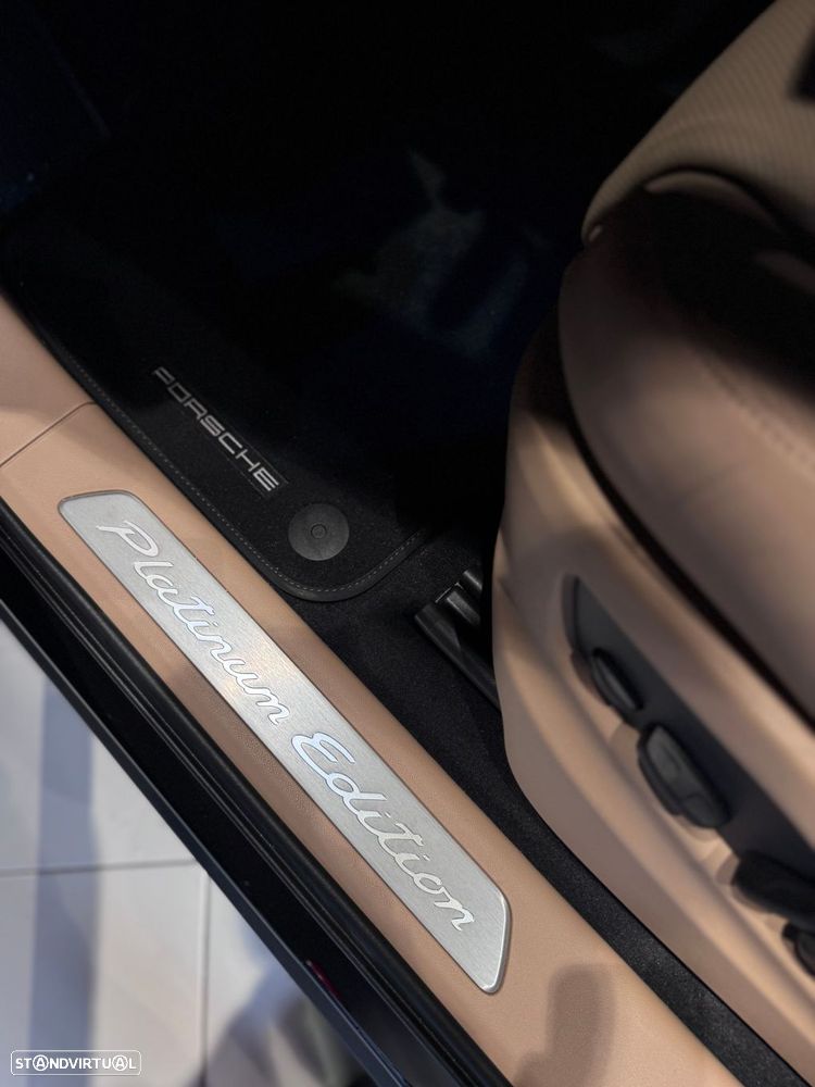 Porsche Cayenne E-Hybrid Platinum Edition - 44