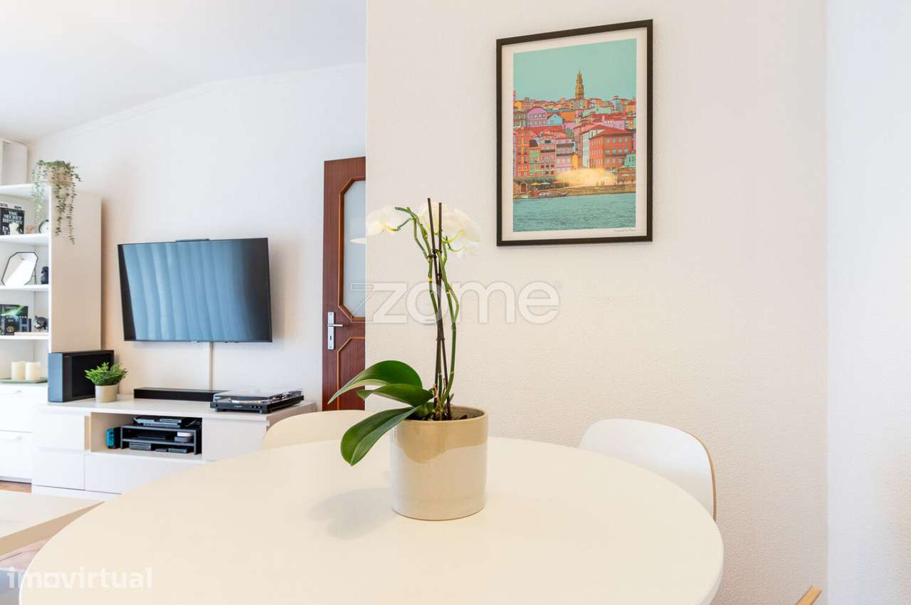 Apartamento T2 com Terraço, Lugar de Garagem e Arrumo em Fonte do C... - Grande imagem: 4/54