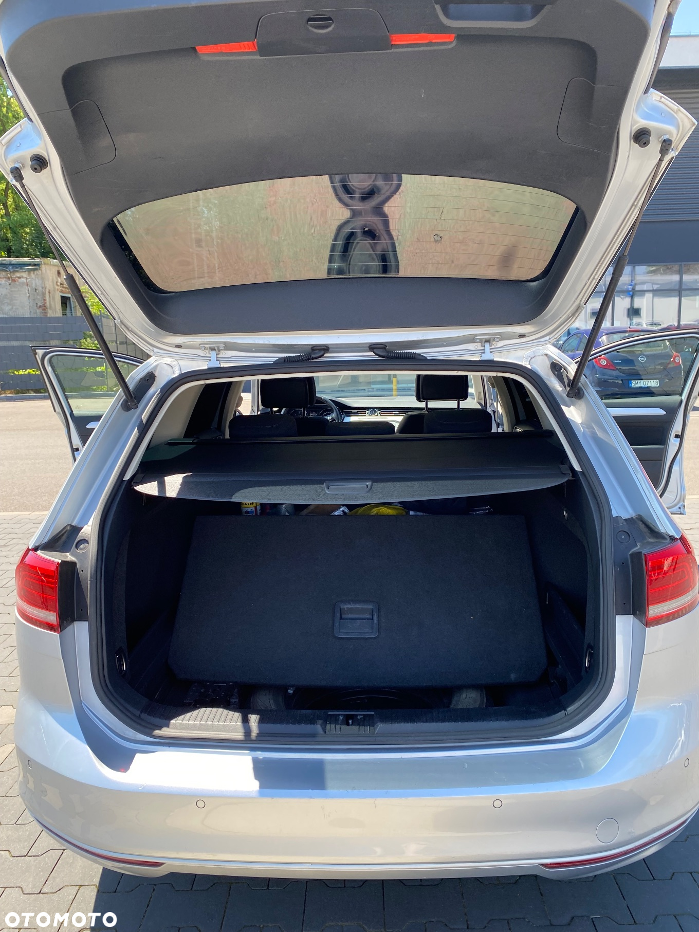 Volkswagen Passat - 11