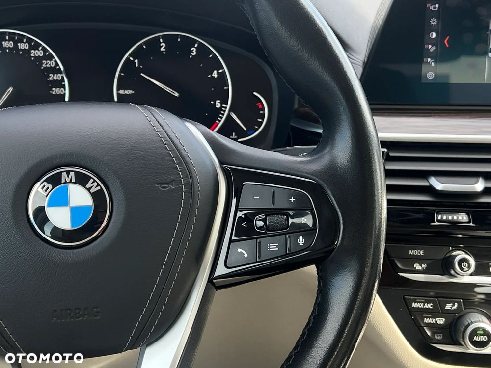 BMW Seria 5 - 17