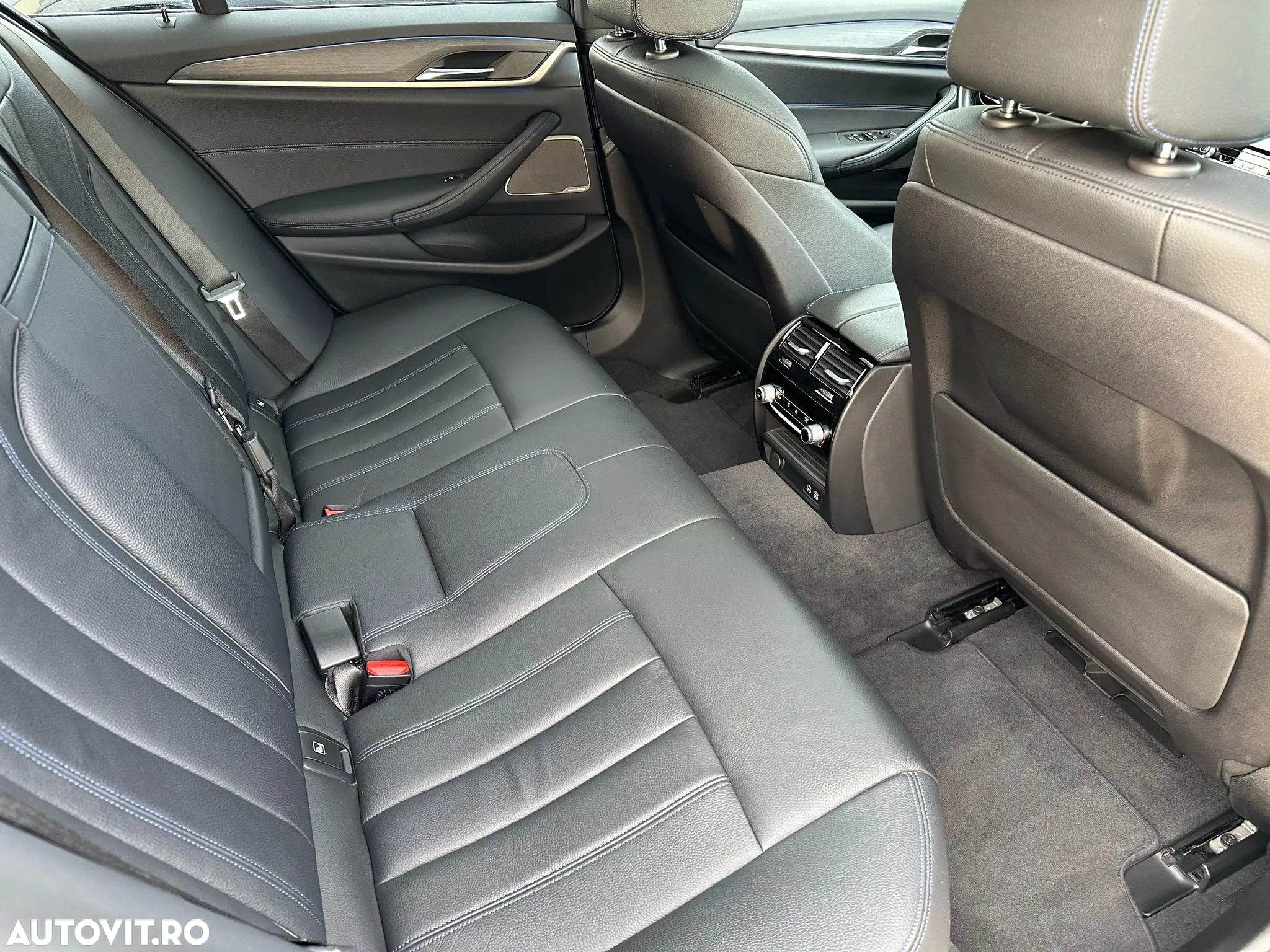 BMW Seria 5 545e xDrive Aut. - 23