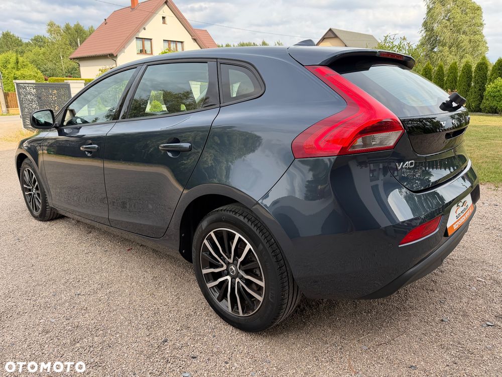 Volvo V40 D2 Momentum - 14