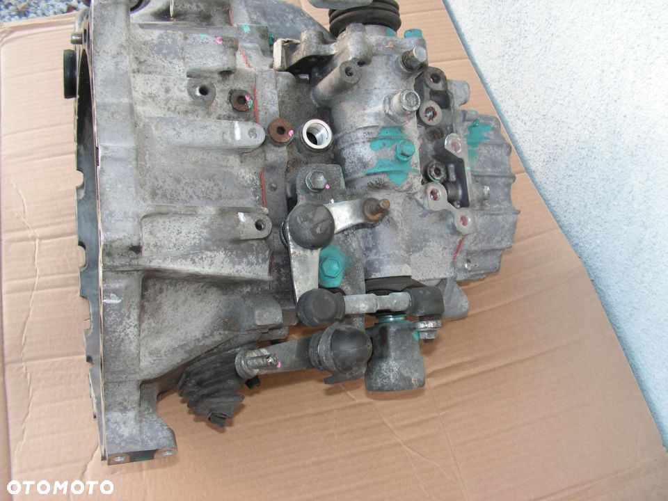 TOYOTA YARIS II 1,4 D4D SKRZYNIA BIEGÓW 5 BIEGÓW - 4