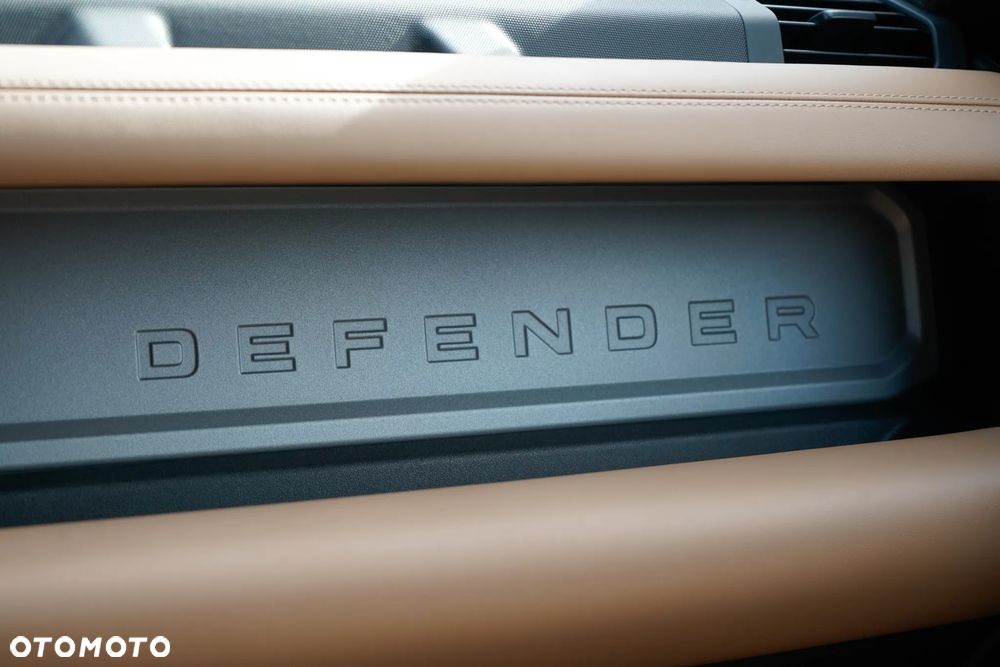 Land Rover Defender 3.0 D350 mHEV Vertex - 27
