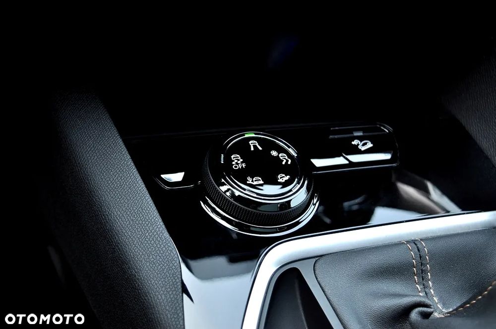 Peugeot 3008 1.2 PureTech Allure S&S - 36