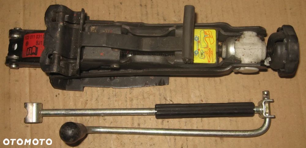 lewarek podnośnik samochodu NEW BEETLE VOLKSWAGEN - 1