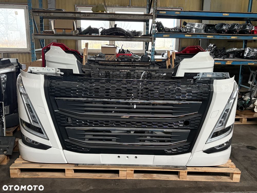 Przód z lampami okular atrapa grill Volvo FH5 - 1