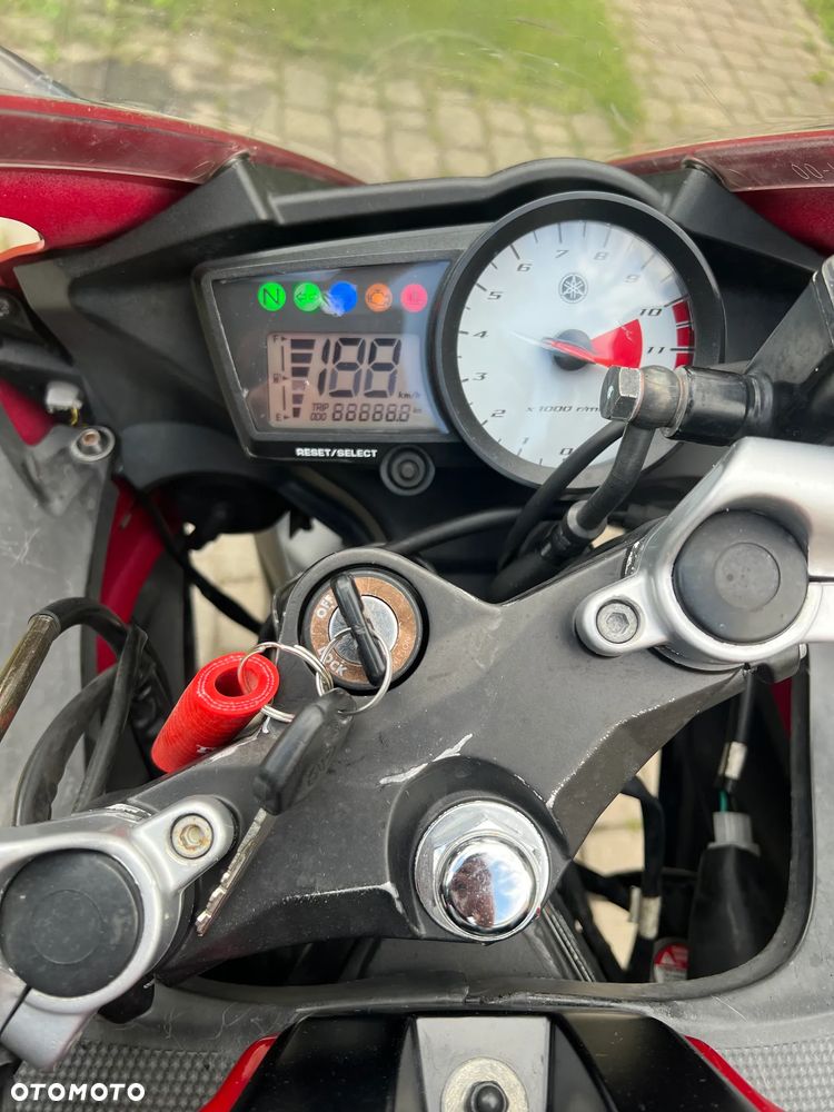 Yamaha YZF - 7