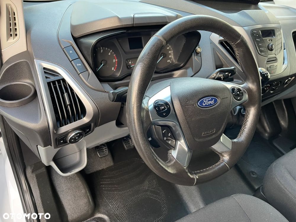 Ford Custom L2H1 - 15