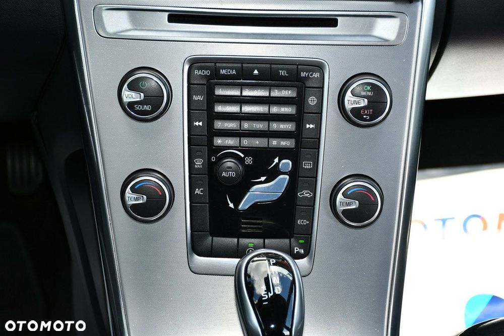 Volvo XC 60 D3 Drive-E Kinetic - 26