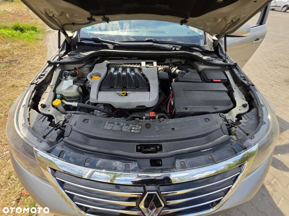 Renault Latitude - 33