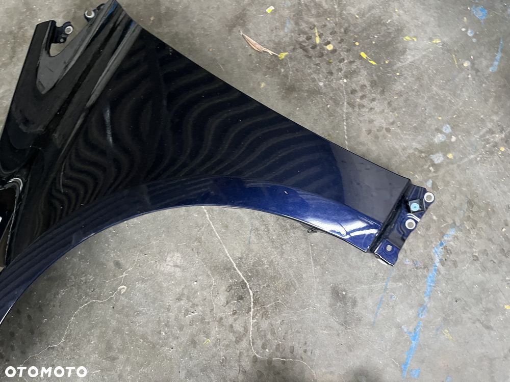 Błotnik przedni lewy Toyota Corolla E21 8X8 - 2