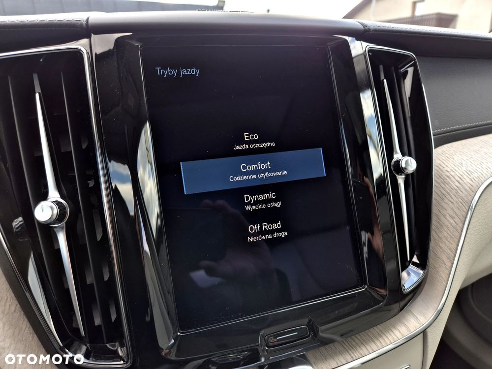 Volvo XC 60 B4 D AWD Geartronic Inscription - 24