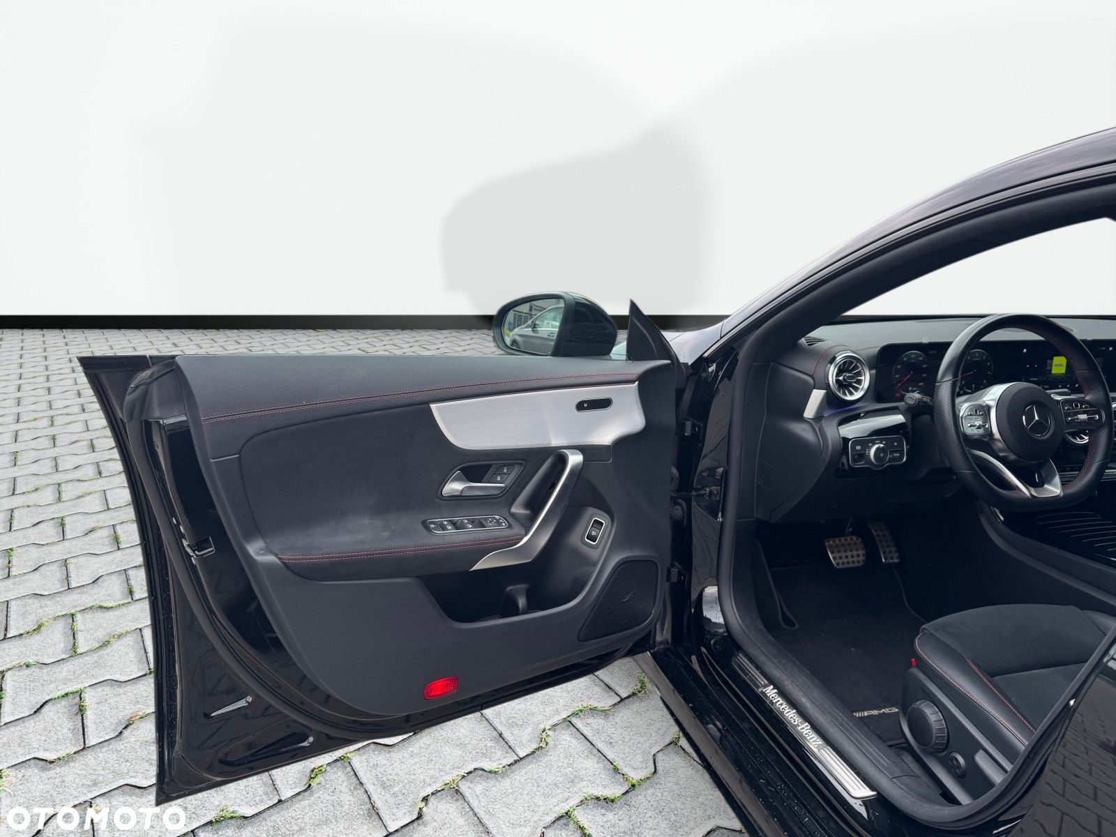 Mercedes-Benz CLA - 11
