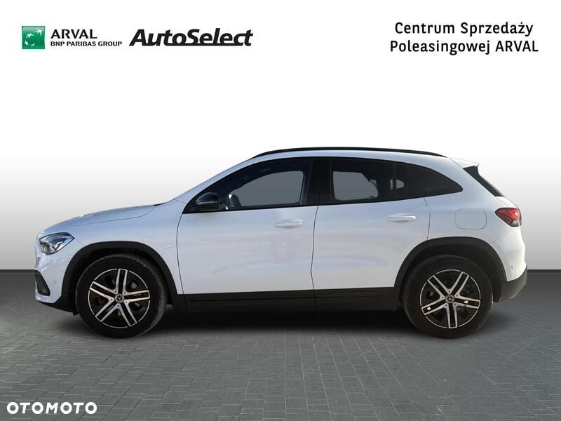 Mercedes-Benz GLA 200 Style - 2