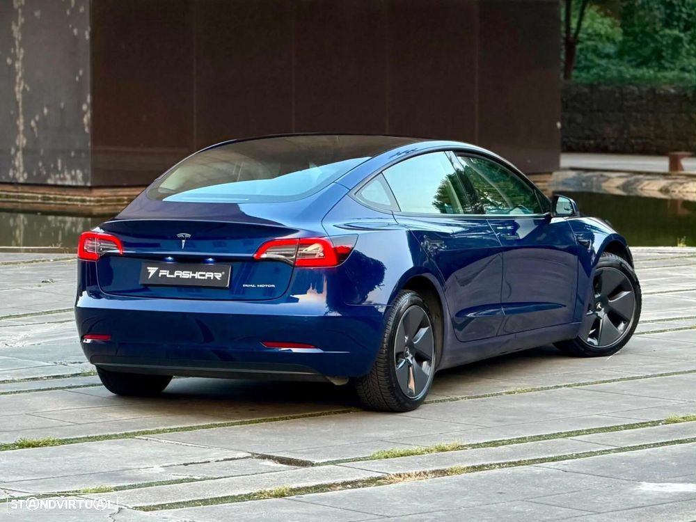 Tesla Model 3 - 12
