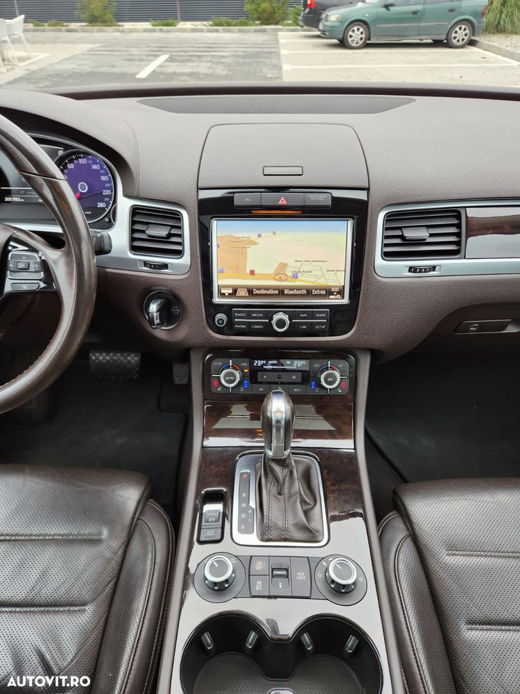 Volkswagen Touareg 3.0 V6 TDI Blue Motion DPF Automatik - 12