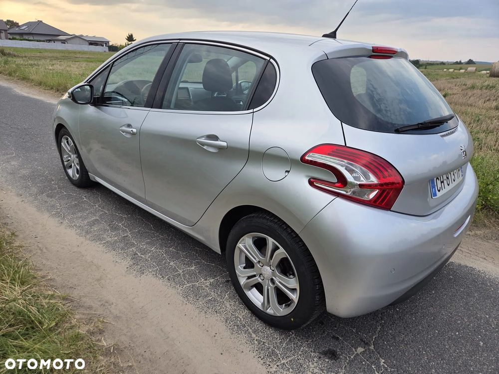 Peugeot 208 e-HDi FAP 92 Stop&Start Allure - 4