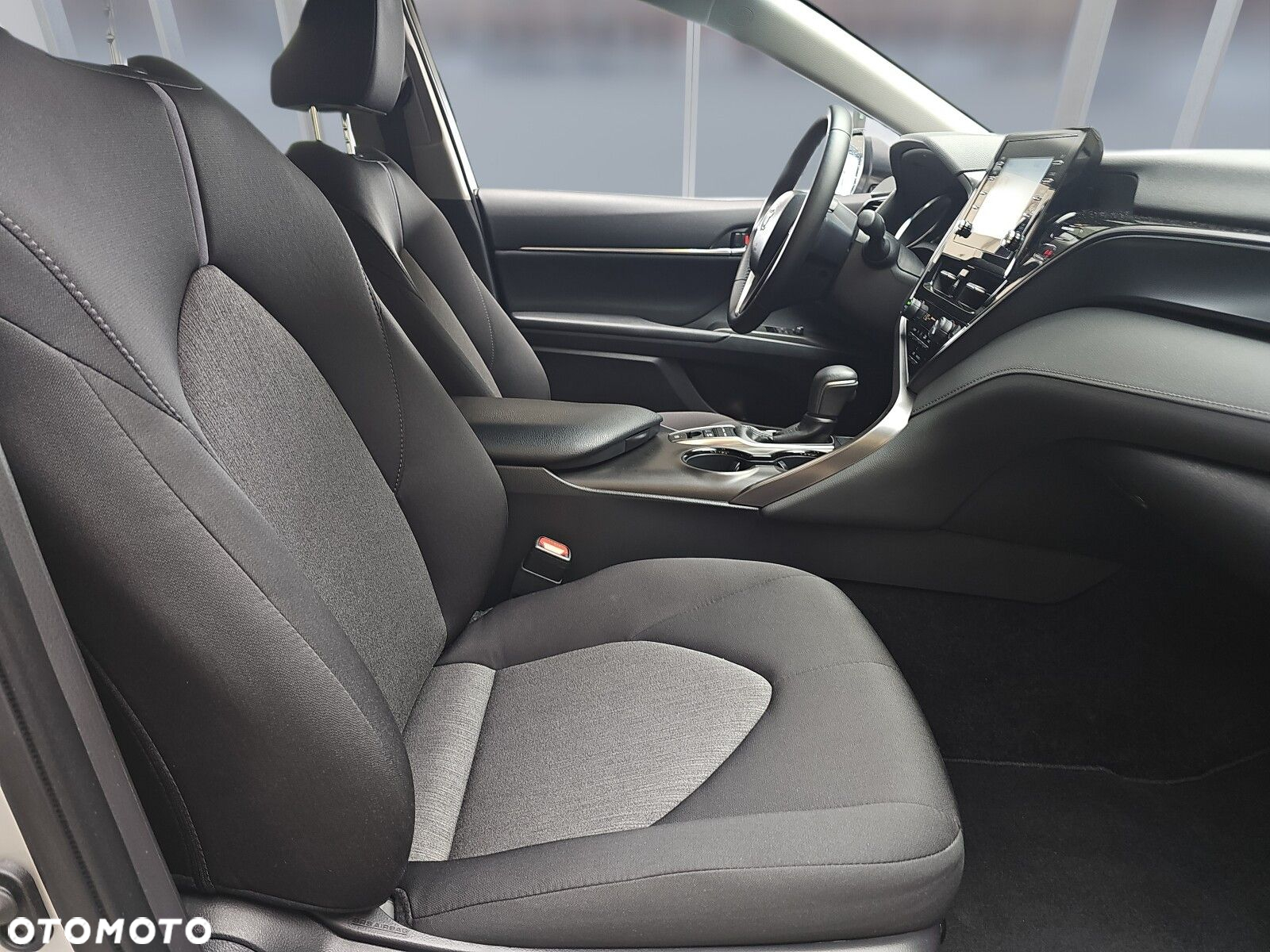 Toyota Camry 2.5 Hybrid Comfort CVT - 21