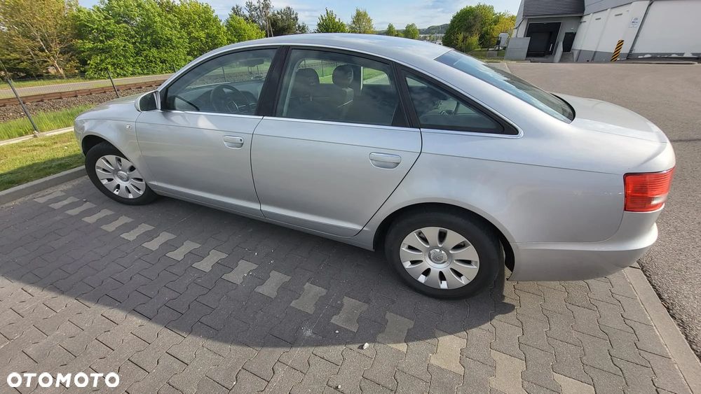Audi A6 Limousine 2.4 - 6