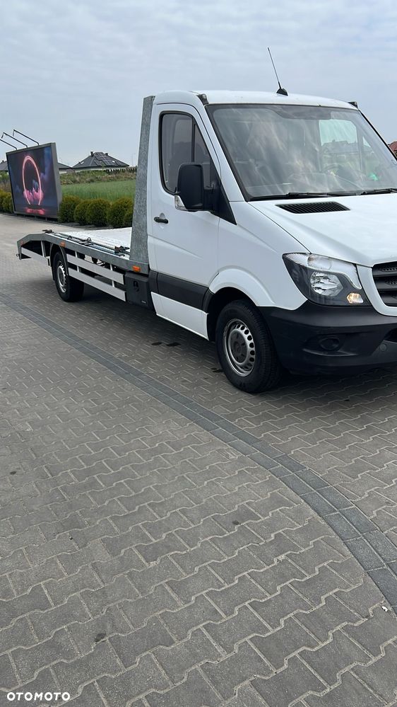Mercedes-Benz Sprinter - 1