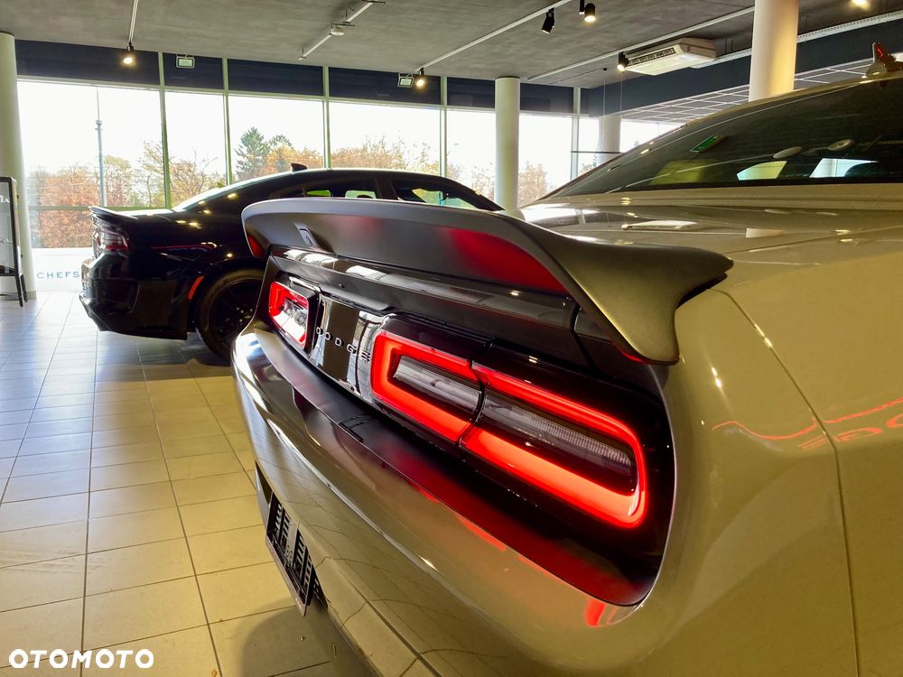 Dodge Challenger 6.2 Hellcat Widebody - 15