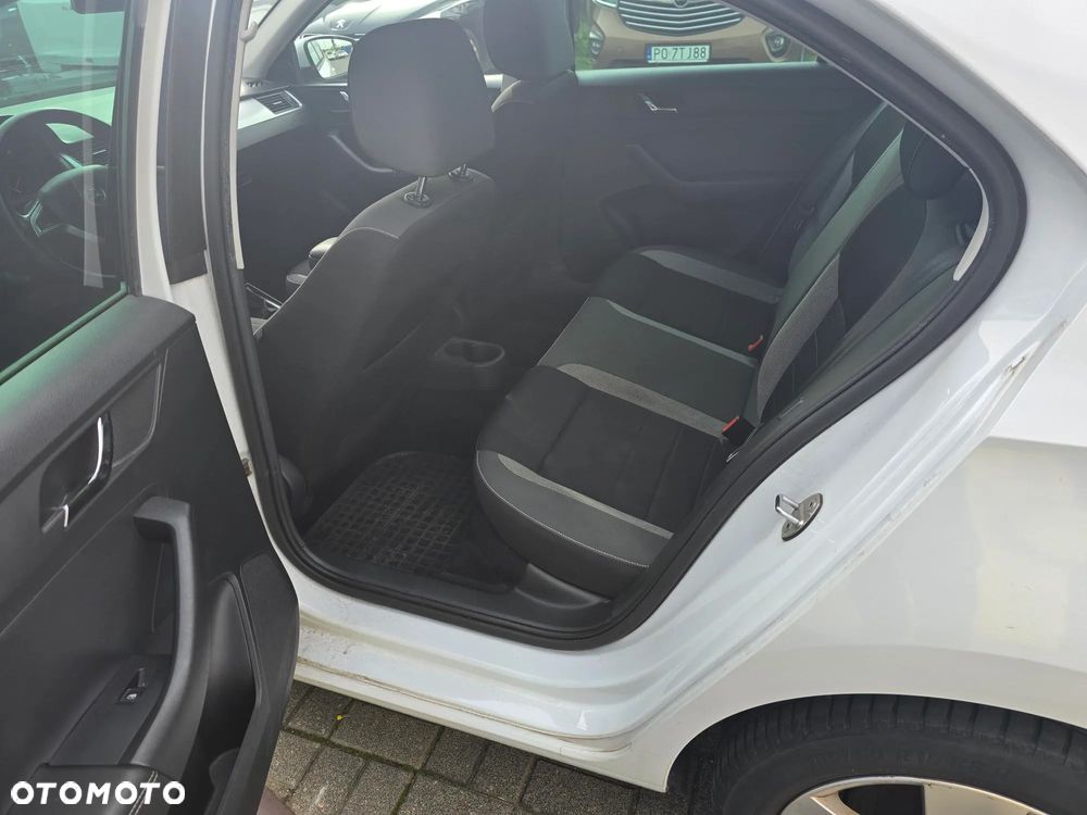 Skoda RAPID 1.6 TDI DPF Ambition - 7