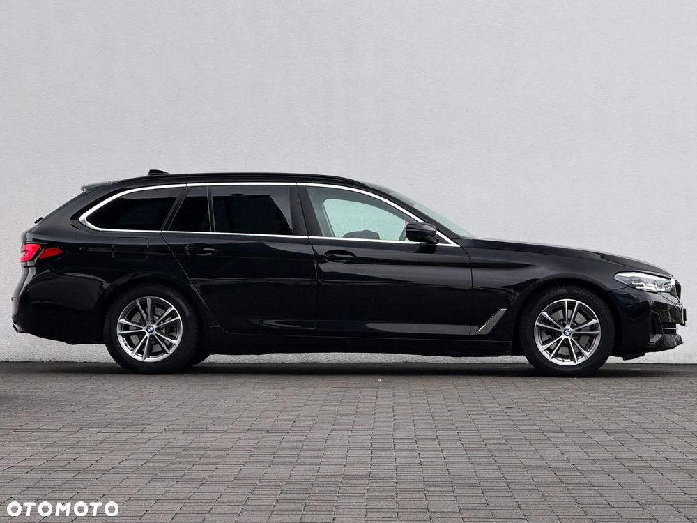 BMW Seria 5 520d xDrive Sport Line - 3