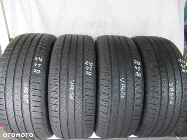 4x Vredestein Quatrac Pro 235/45/20 100W 19 rok M/S