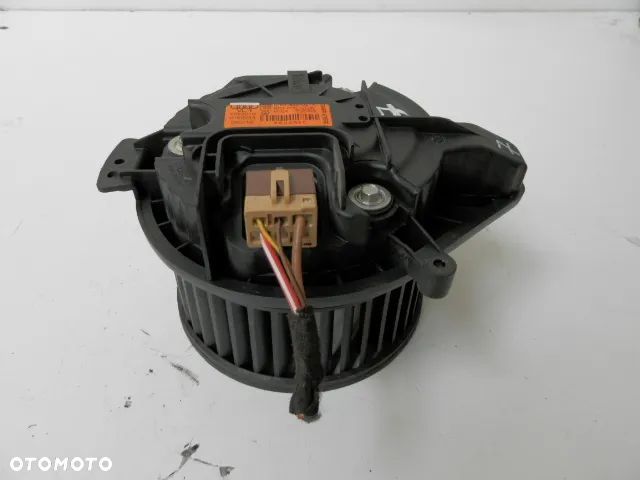 WENTYLATOR DMUCHAWA NAWIEWU REZYSTOR NR.7 AUDI A4 B6 B7 SEAT EXEO 8E1820021E NISKI PRZEBIEG - 1