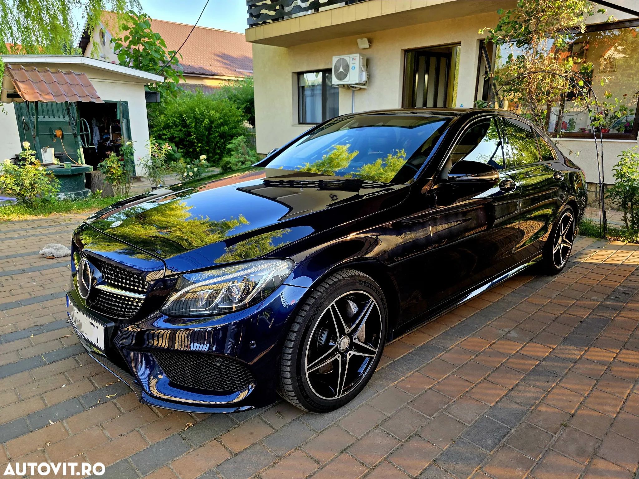 Mercedes-Benz C 400 4Matic 9G-TRONIC AMG Line - 1
