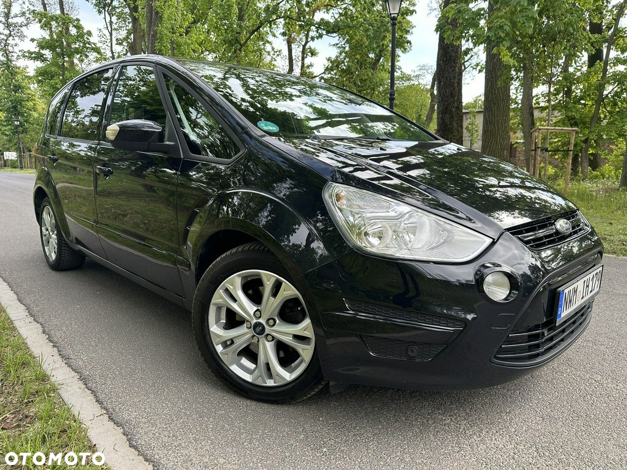 Ford S-Max - 13