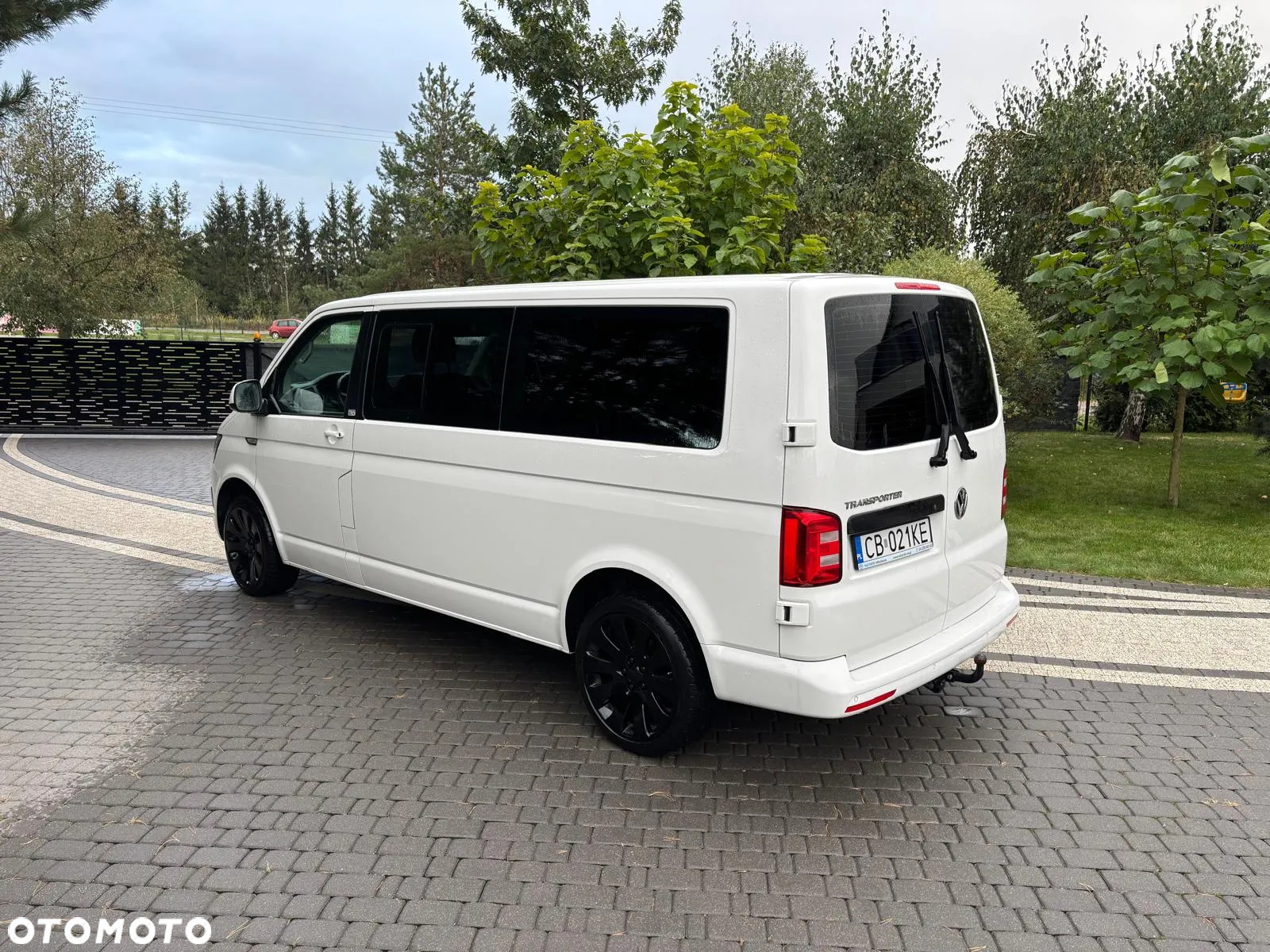 Volkswagen Caravelle - 10
