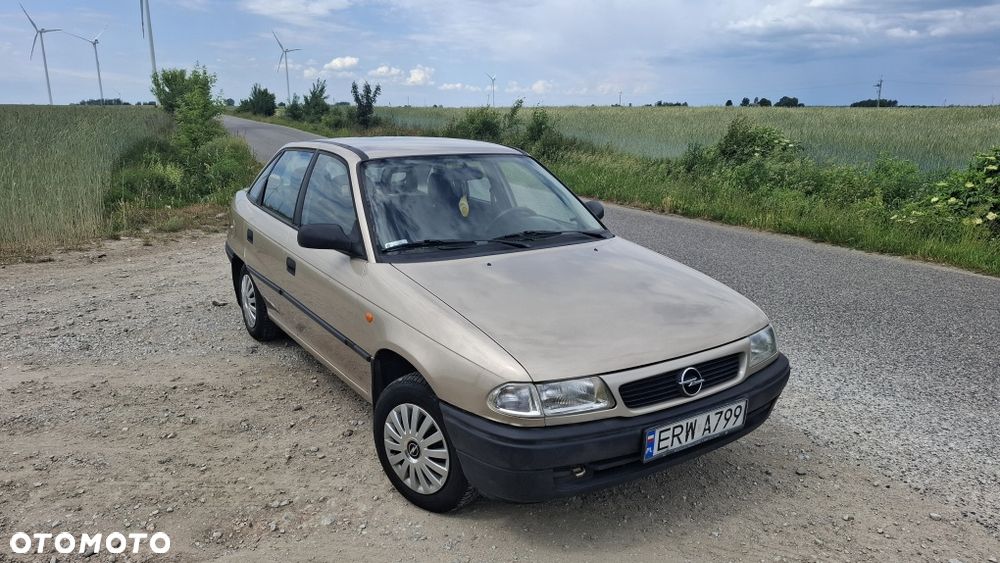 Opel Astra - 4