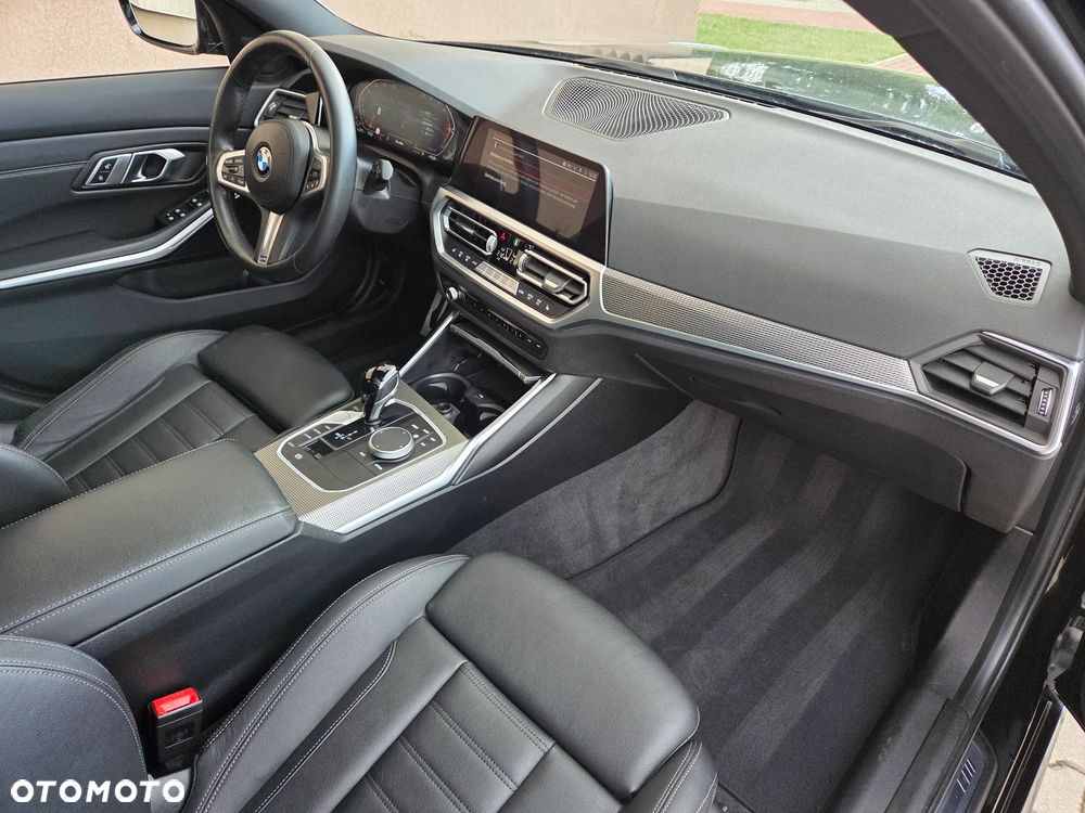 BMW Seria 3 320i Edition M Sport Shadow - 12