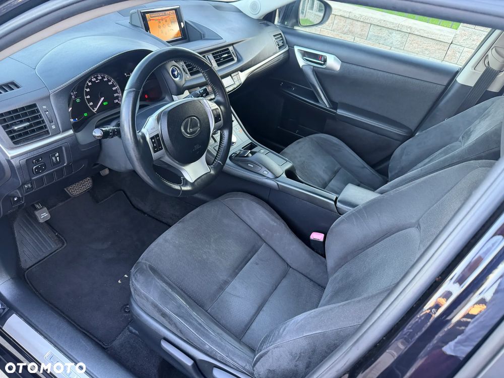 Lexus CT 200h Prestige - 12