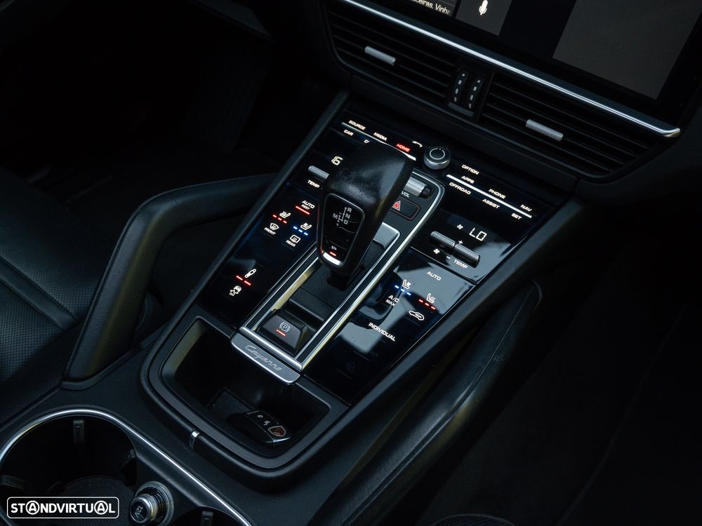 Porsche Cayenne S E-Hybrid - 25