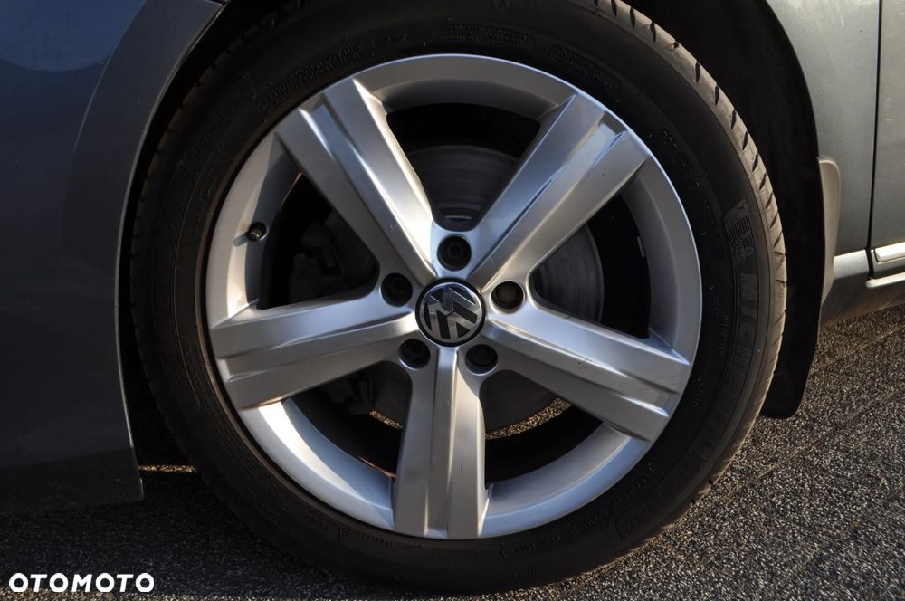 Volkswagen Passat 2.0 TDI DPF Highline - 20