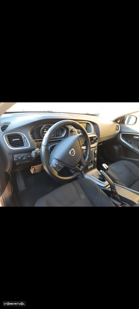 Volvo V40 2.0 D2 Momentum - 7