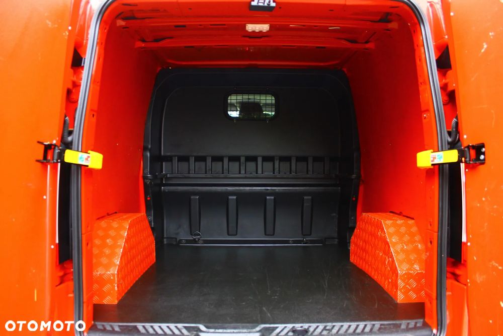 Ford TRANSIT CUSTOM BRYGADÓWKA LONG 6 OSÓB AUTOMAT 2.0 TDCI 170KM LIMITED - 40