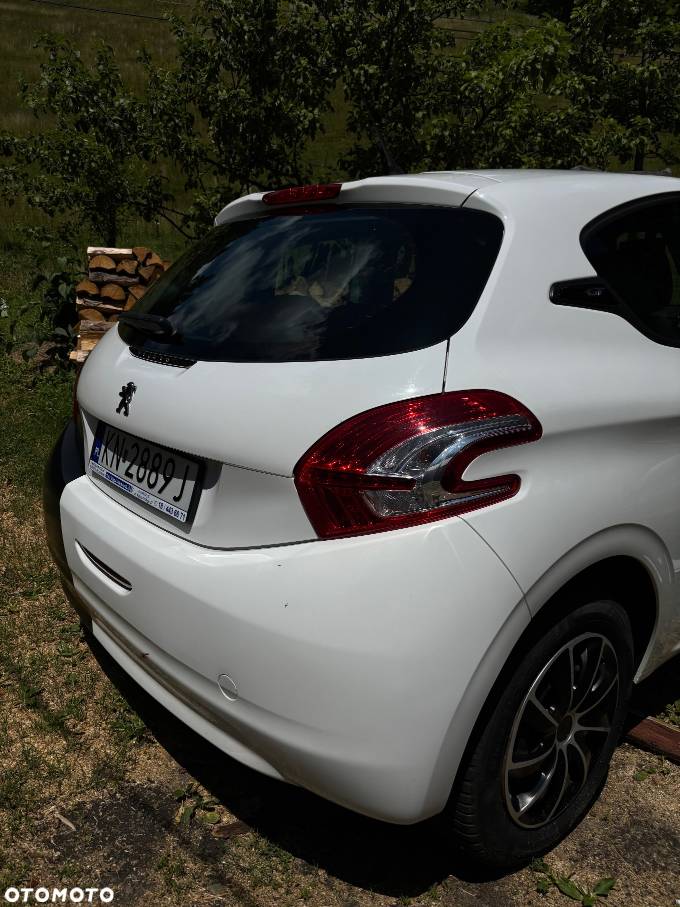 Peugeot 208 - 5