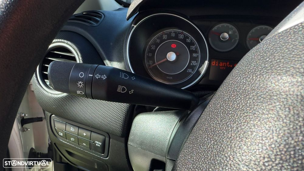 Fiat Punto 1.2 Young S&S - 23
