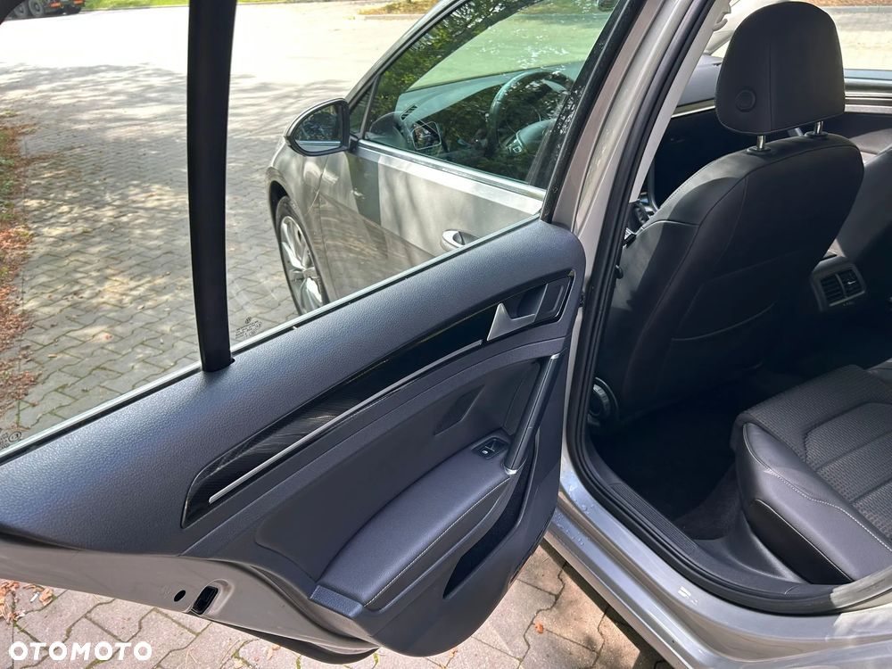 Volkswagen Golf Variant 2.0 TDI BlueMotion Technology Highline - 20