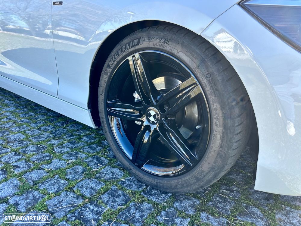 BMW 116 d Sport Line - 13