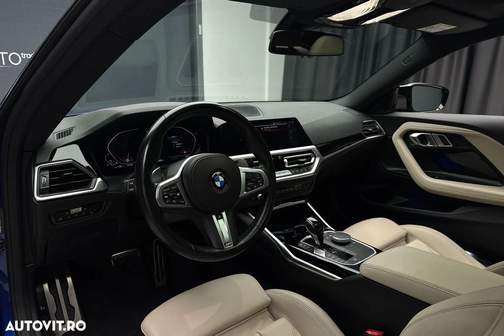 BMW M2 M240i xDrive - 29