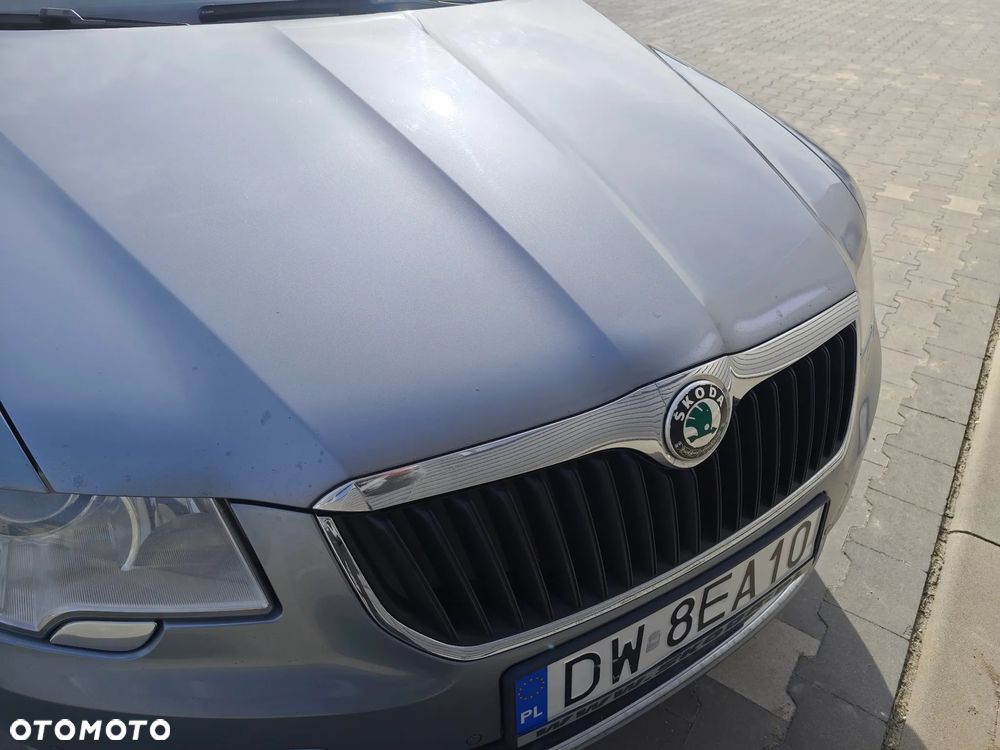 Skoda Superb 1.8 TSI Elegance DSG - 8
